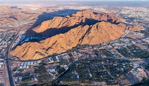 Saudi Arabia Mountains 